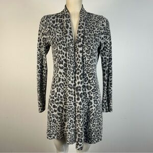 White House Black Market Gray Snow Leopard Open Cardigan XS Duster